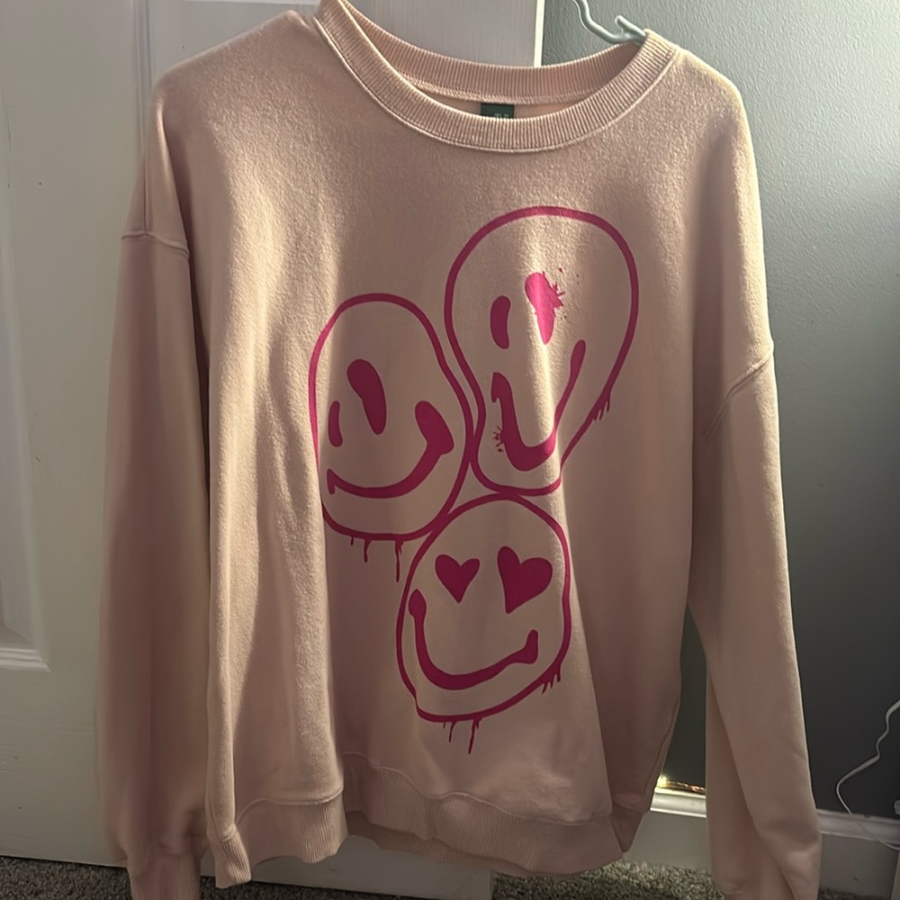 Smiley face sweatshirt pink